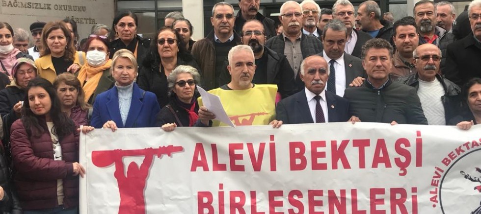 Bursa'da gerici öğretmen protestosu: Görevinden uzaklaştırılsın !