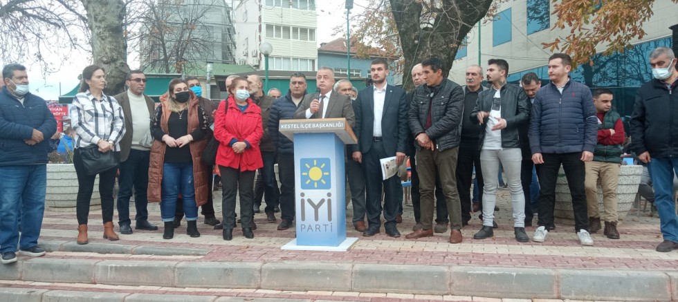 İYİ Parti Kestel İlçe Başkanı Emin Elüstü'den, Belediye Başkanı Önder Tanır'a çok sert sözler