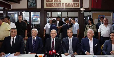 15 yıllık AKP'li CHP rozeti taktı