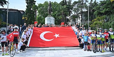 Bursa’da 19 Mayıs coşkusu kortej yürüyüşüyle başladı