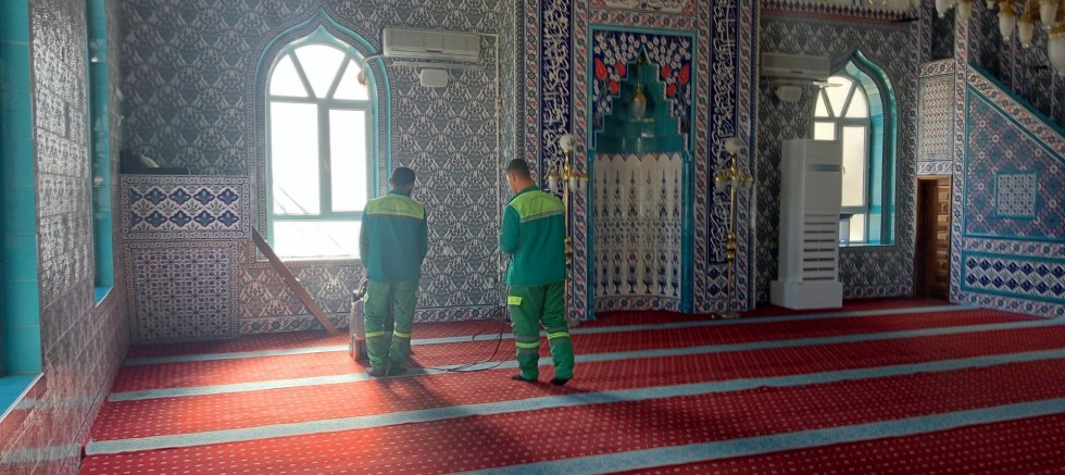 Osmangazi Belediyesi camilerde temizlik çalışması başlattı