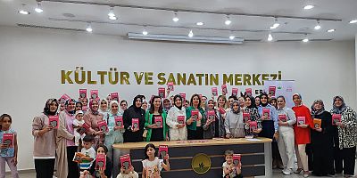 Kadın Yazarıyla Buluşuyor projesinde ikinci kitap dağıtıldı