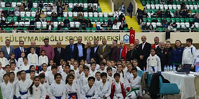 YILDIRIM’DA ‘CUMHURİYET’ KUPASI