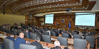 Başkan Bozbey, “Zincir marketlere nüfus kriteri getirmek zorundayız”