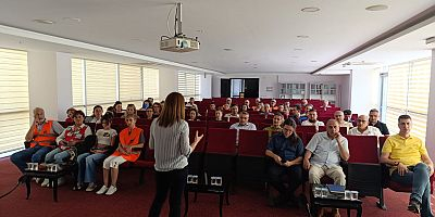 Gemlik Belediyesi çalışanları Temel Afet Bilinci Eğitimi aldı