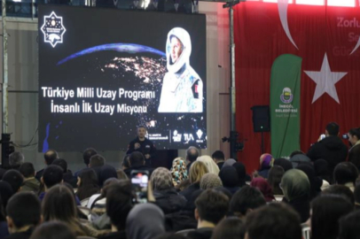 Astronot Alper Gezeravcı Bursa İnegöl’de öğrencilerle buluştu