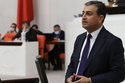 Burhanettin Bulut: “Susmayan, Gerçekleri Yazan, Doğrunun Peşinde Koşan, Ateşten Gömleği Sırtından Çıkarmayan Gazetecilere Selam Olsun”