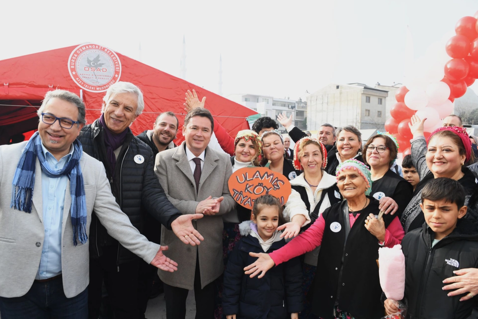 Osmangazi Belediyesi’nin kurduğu çadırda herkese eğlence var